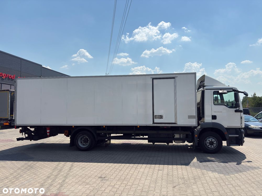 MAN TGM 15.250 / CHŁODNIA CARRIER / DZIELONA KOMORA / DMC 16.000kg / 385.000km przebiegu / WINDA / EURO 6 - 11