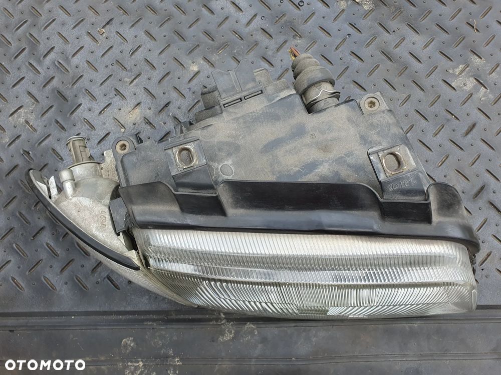 AUDI A4 B5 REFLEKTOR LAMPA PRAWY PRZÓD PRAWA PRZEDNIA 8D0941004A ORYGINAŁ - 2