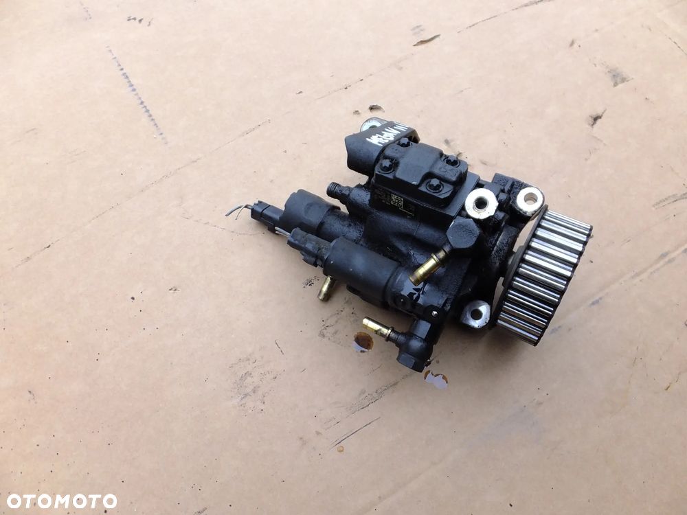 pompa wtryskowa renault megane III 1,5 dci 8200704210 - 1