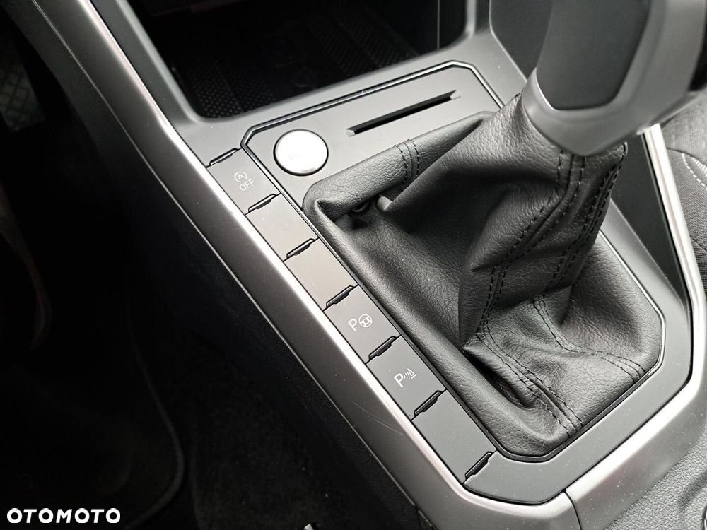 Volkswagen Taigo 1.0 TSI Life Plus - 25