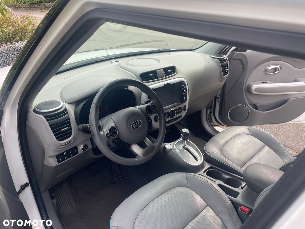 Kia Soul EV - 8