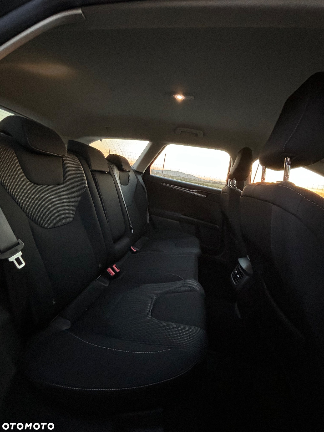 Ford Mondeo Turnier 2.0 EcoBlue Titanium - 13
