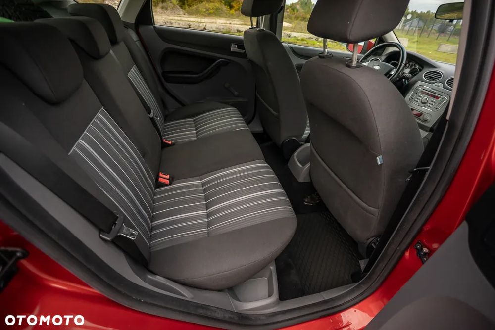 Ford Focus 1.6 16V Style+ - 21