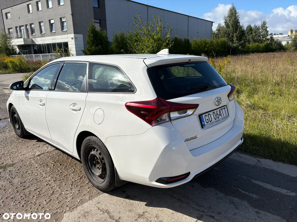 Toyota Auris 1.4 D-4D Active - 3