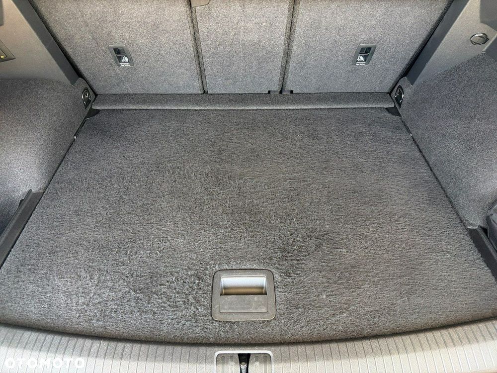 Volkswagen Tiguan - 12