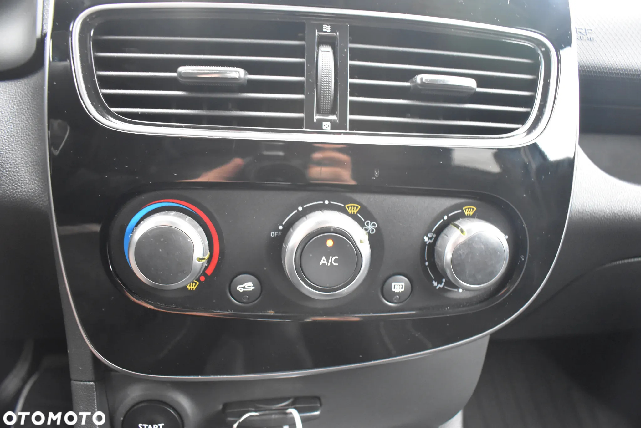 Renault Clio 1.5 dCi Energy Limited - 28