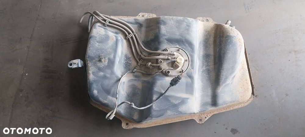 BAK ZBIORNIK PALIWA + POMPKA METALOWY MERCEDES-BENZ W168 A140 1.4 8V - 1