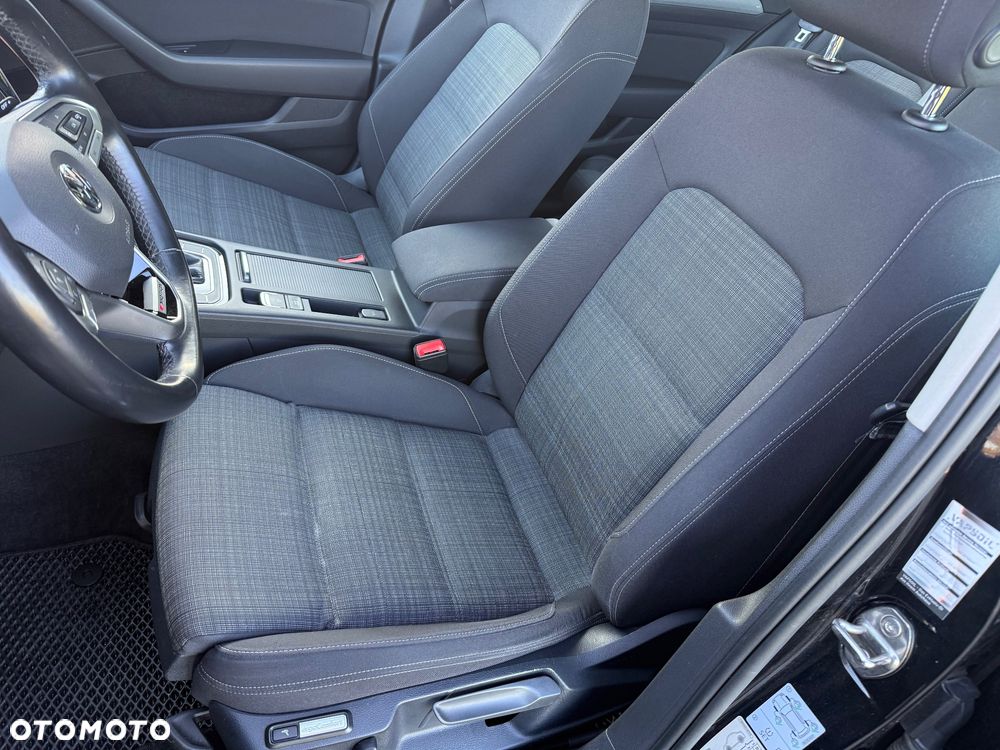 Volkswagen Passat 2020 photo 5