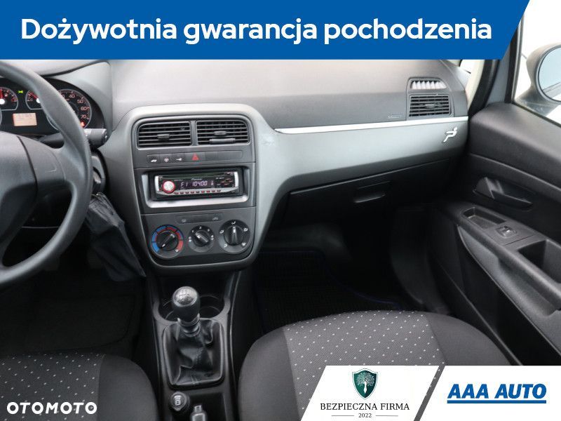 Fiat Grande Punto - 10