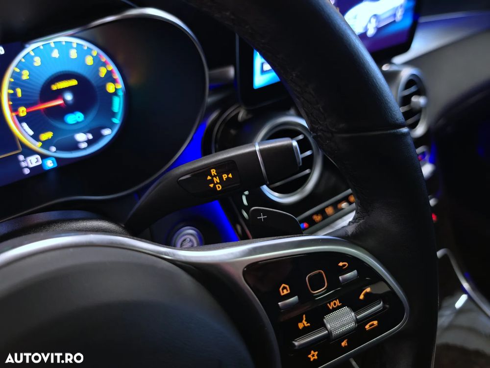 Mercedes-Benz GLC 300 e 4MATIC - 13