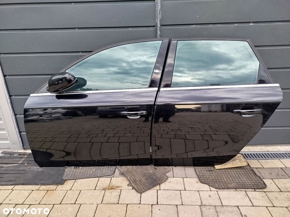 Audi A4 B8 drzwi prawe  przednie lewe tylne LZ9Y