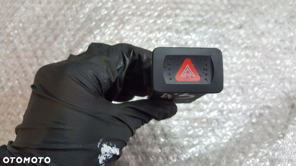 PRZEŁĄCZNIK AWARYJNYCH VW GOLF IV BORA 1J0953235A - 1