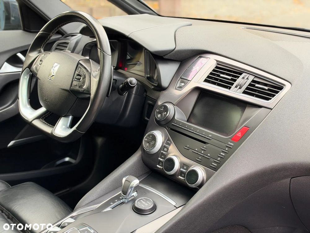Citroën DS5 2.0 HDi Hybrid4 SoChic MCP - 31