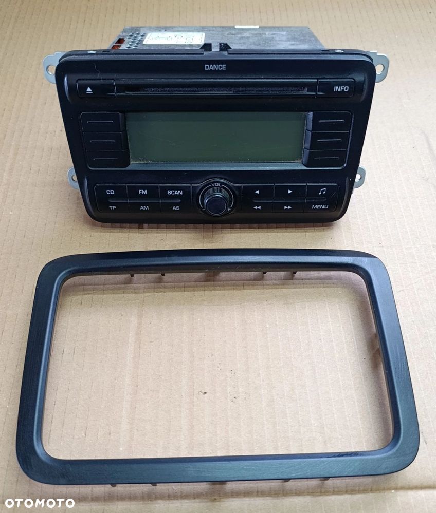 Roomster radio Dance ramka Fabia II Skoda - 1