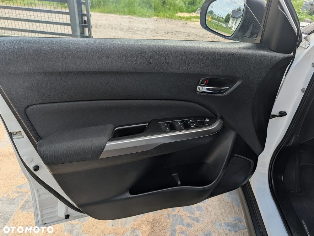 Suzuki Vitara 1.0 Boosterjet Club - 26