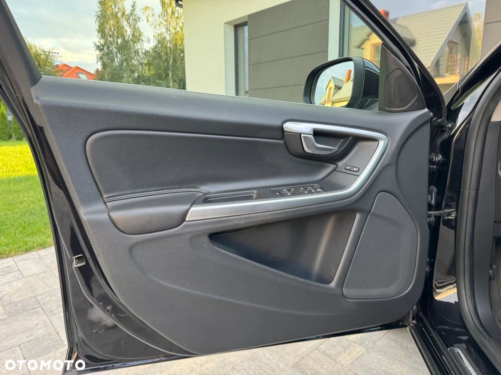Volvo S60 D2 Summum - 10