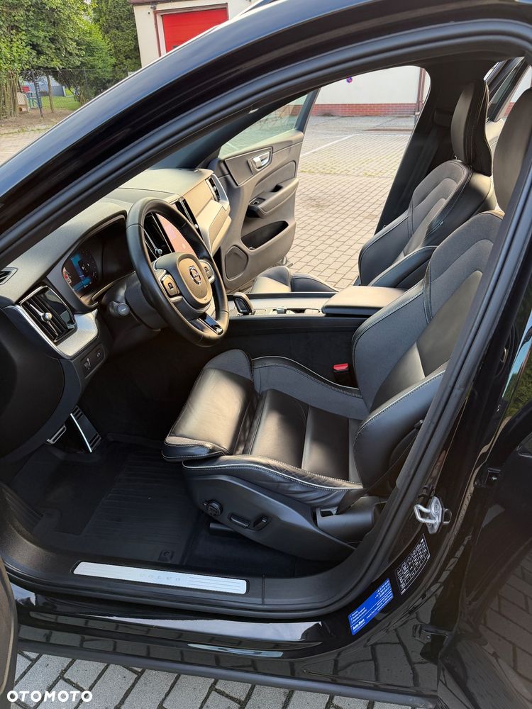Volvo XC 60 B4 D AWD R-Design - 10