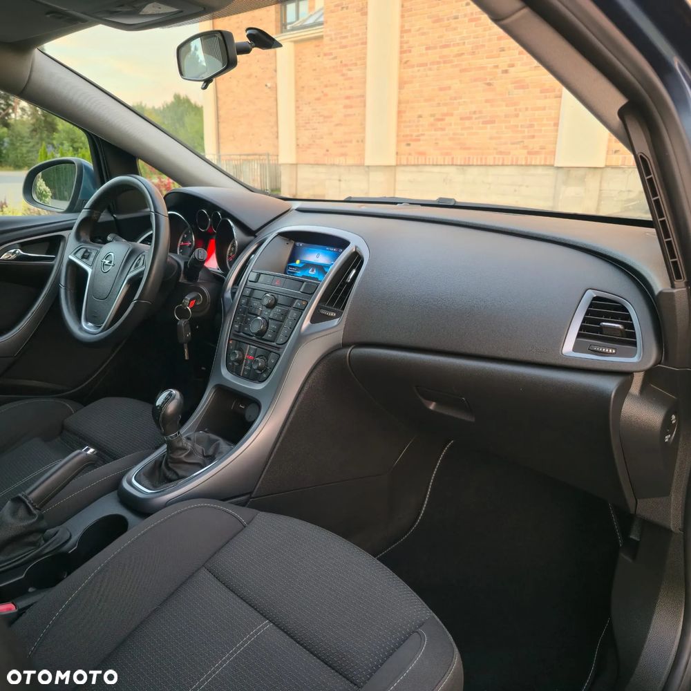Opel Astra 1.4 Turbo Innovation - 23