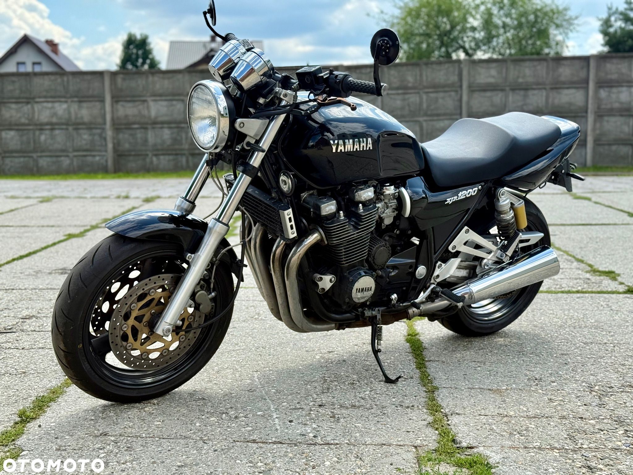 Yamaha XJR - 1
