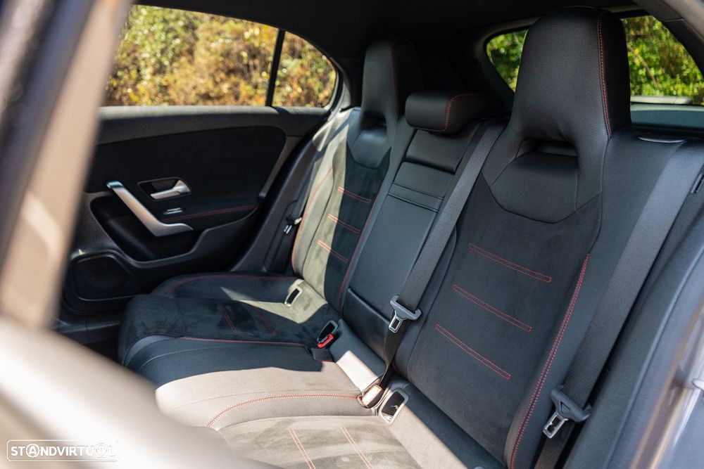 Mercedes-Benz A 250 e 8G-DCT AMG Line Advanced - 35