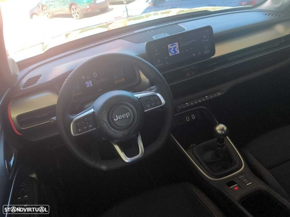 Jeep Avenger 1.2 GSE T3 Summit - 12