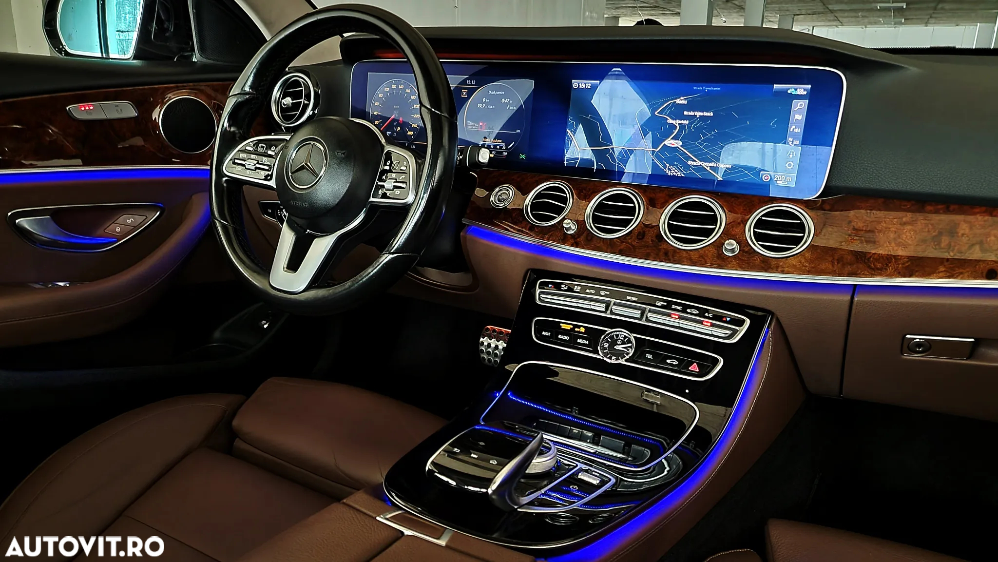 Mercedes-Benz E 220 d T 9G-TRONIC Avantgarde - 20