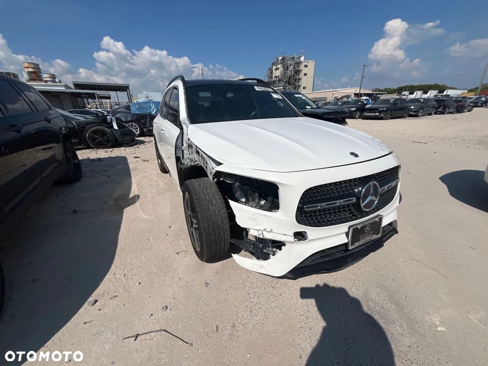 Mercedes-Benz GLB - 8
