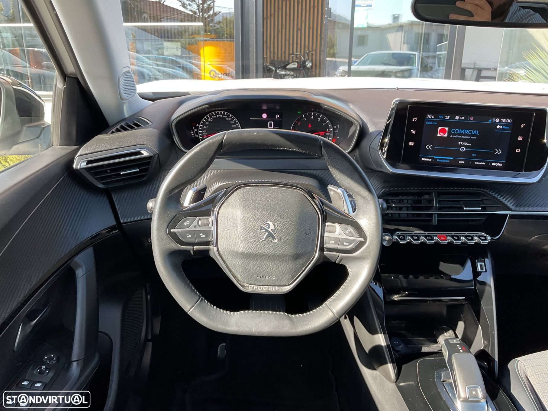 Peugeot 2008 1.2 PureTech Allure Pack EAT8 - 27