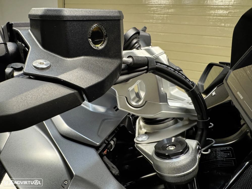 BMW R 1300 RT Triple Black - 26