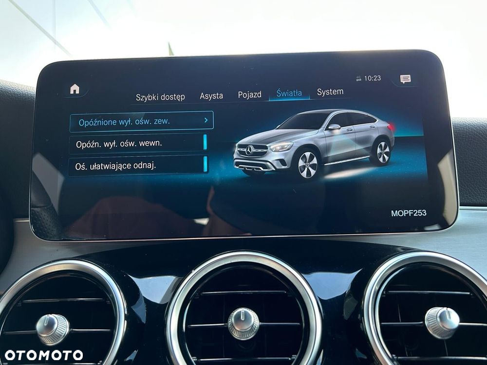 Mercedes-Benz GLC 300 e 4-Matic Business Edition - 30