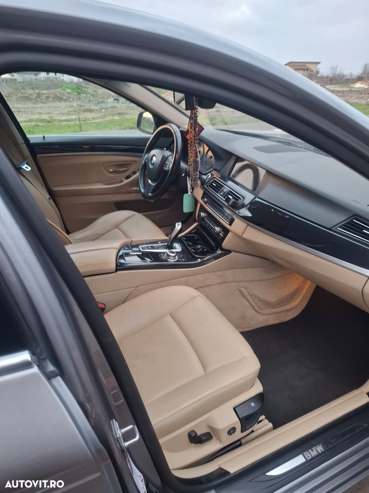 BMW Seria 5 525d Aut. - 10