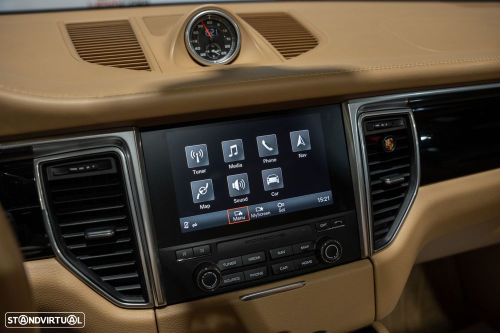 Porsche Macan S - 40