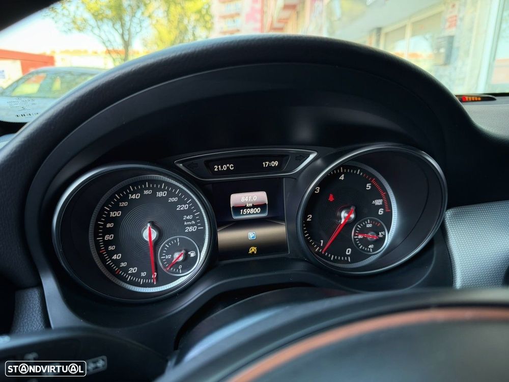 Mercedes-Benz CLA 180 d Shooting Brake Urban - 18