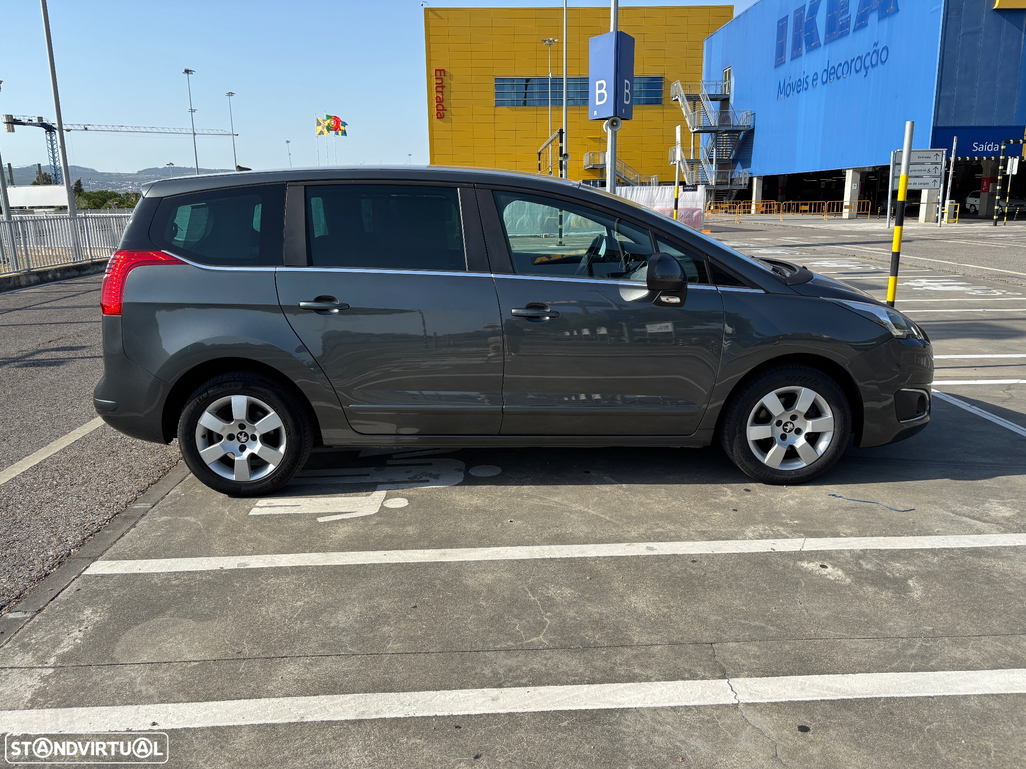 Peugeot 5008 1.6 E-HDi 7L Allure 2-Tronic - 4