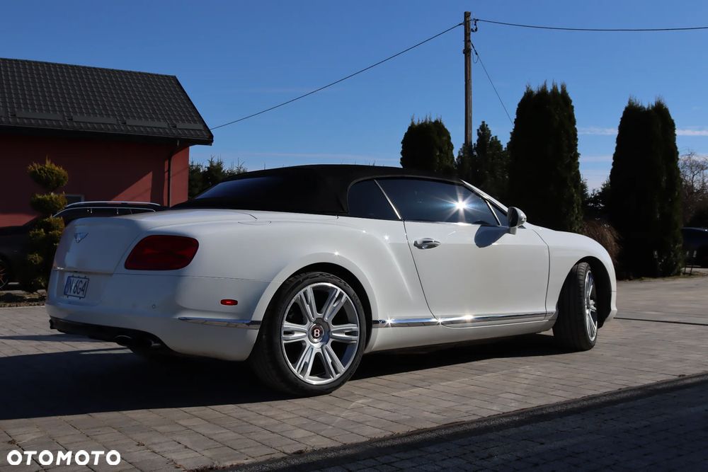 Bentley Continental GT V8 Convertible - 31