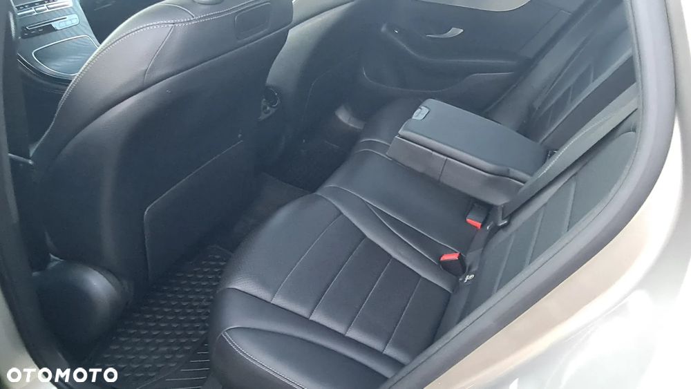 Mercedes-Benz GLC 300 4-Matic - 9