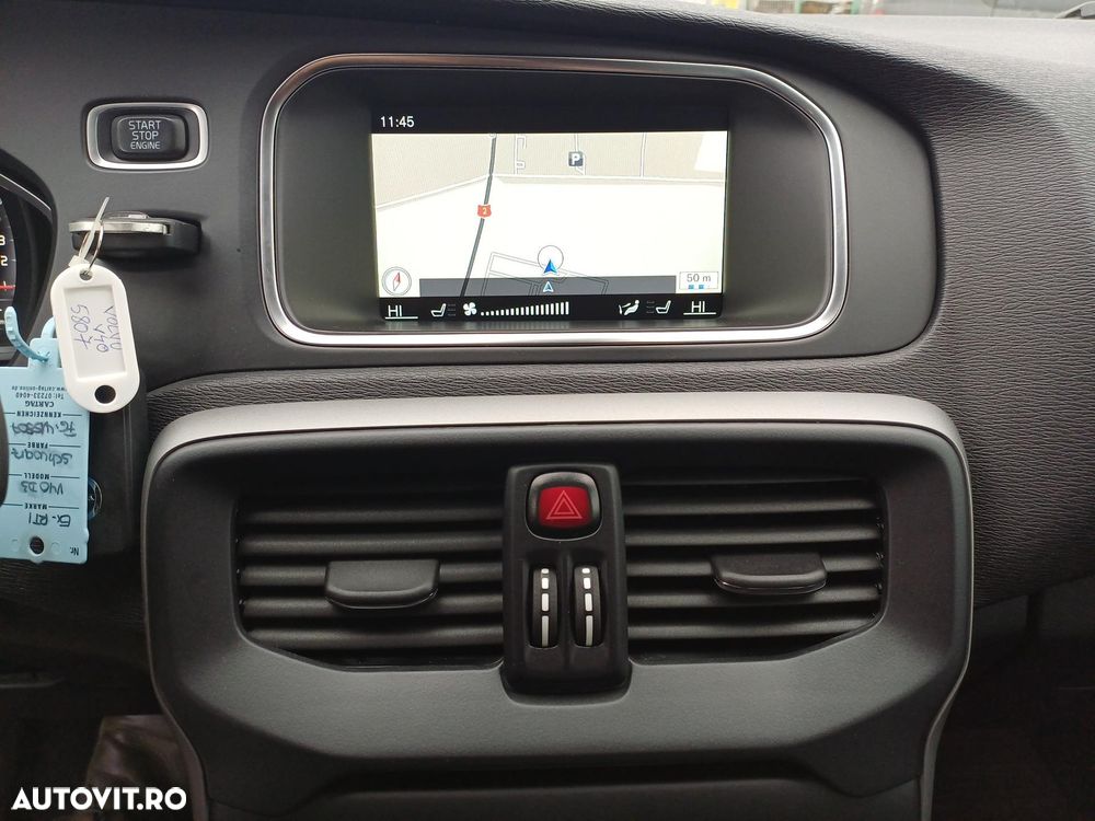 Volvo V40 D3 Aut. Momentum - 11