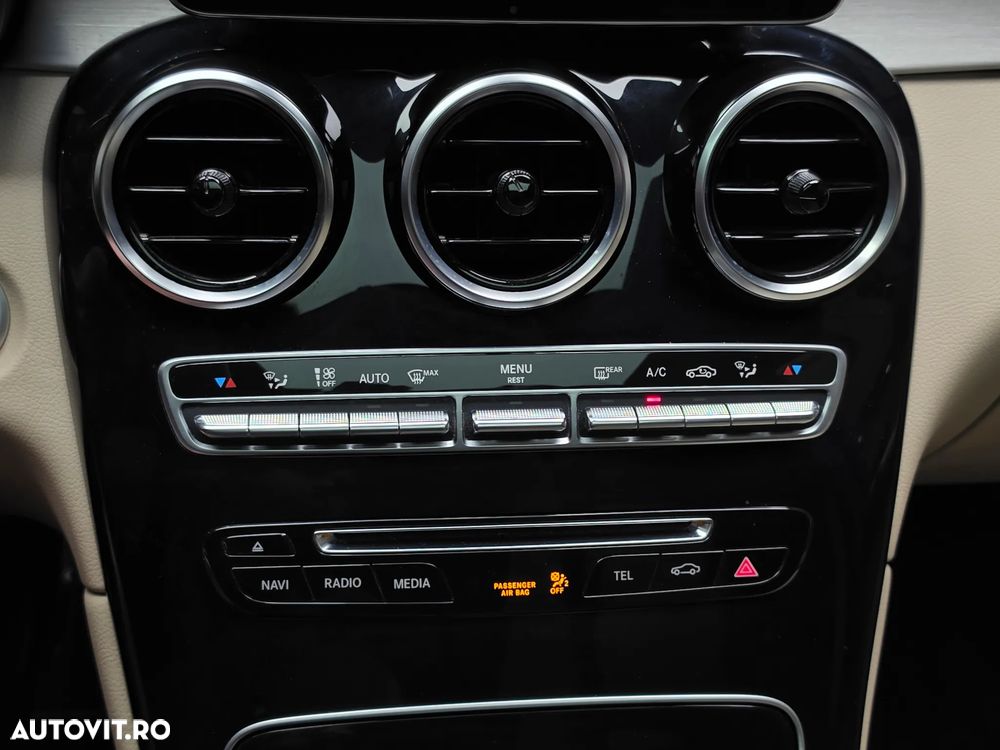 Mercedes-Benz GLC 250 4MATIC 9G-TRONIC AMG Line - 41