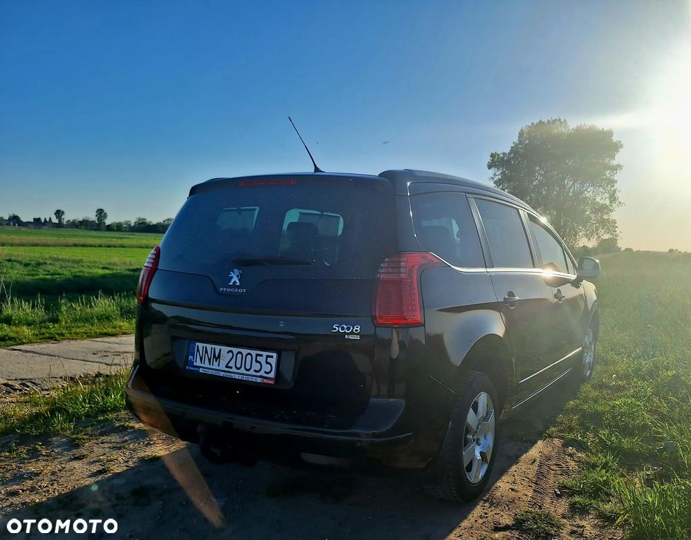 Peugeot 5008 - 5