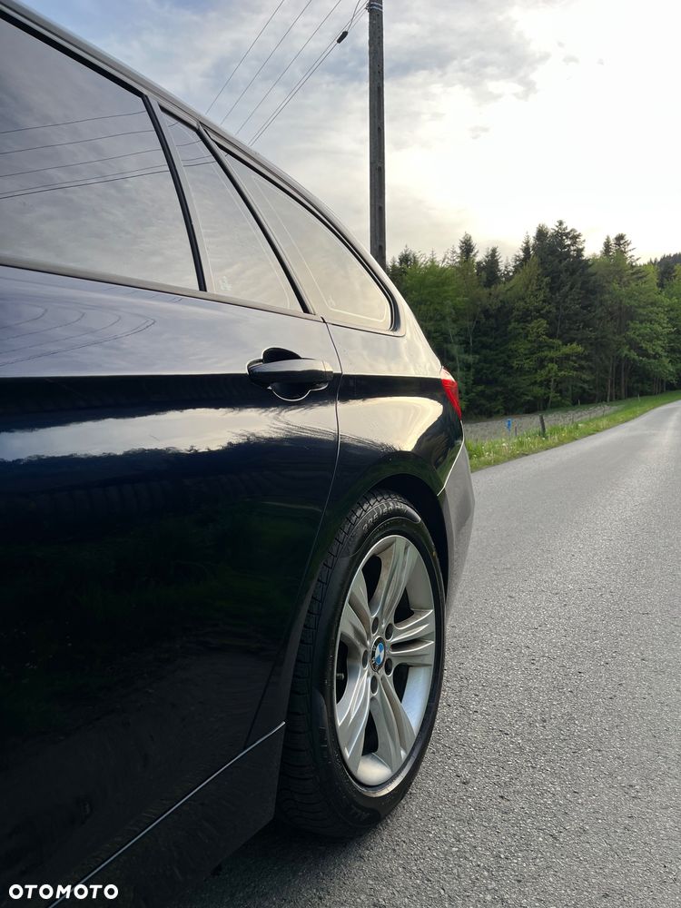BMW Seria 3 320d Efficient Dynamics Edition - 11
