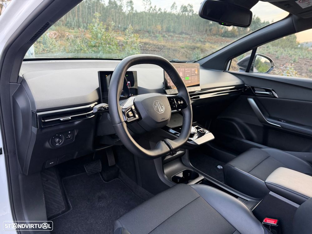 MG MG4 4 Luxury 64 kWh - 12