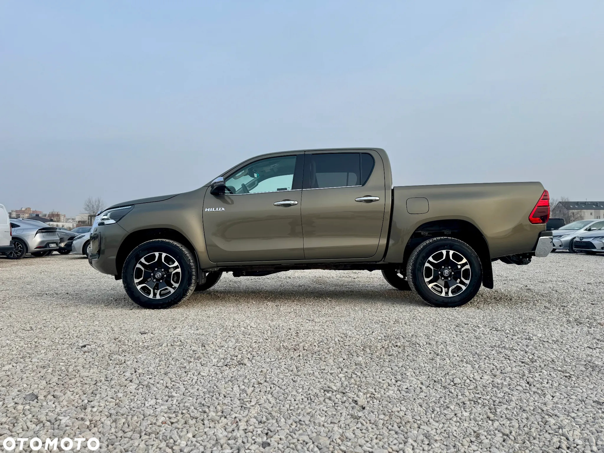 Toyota Hilux - 2