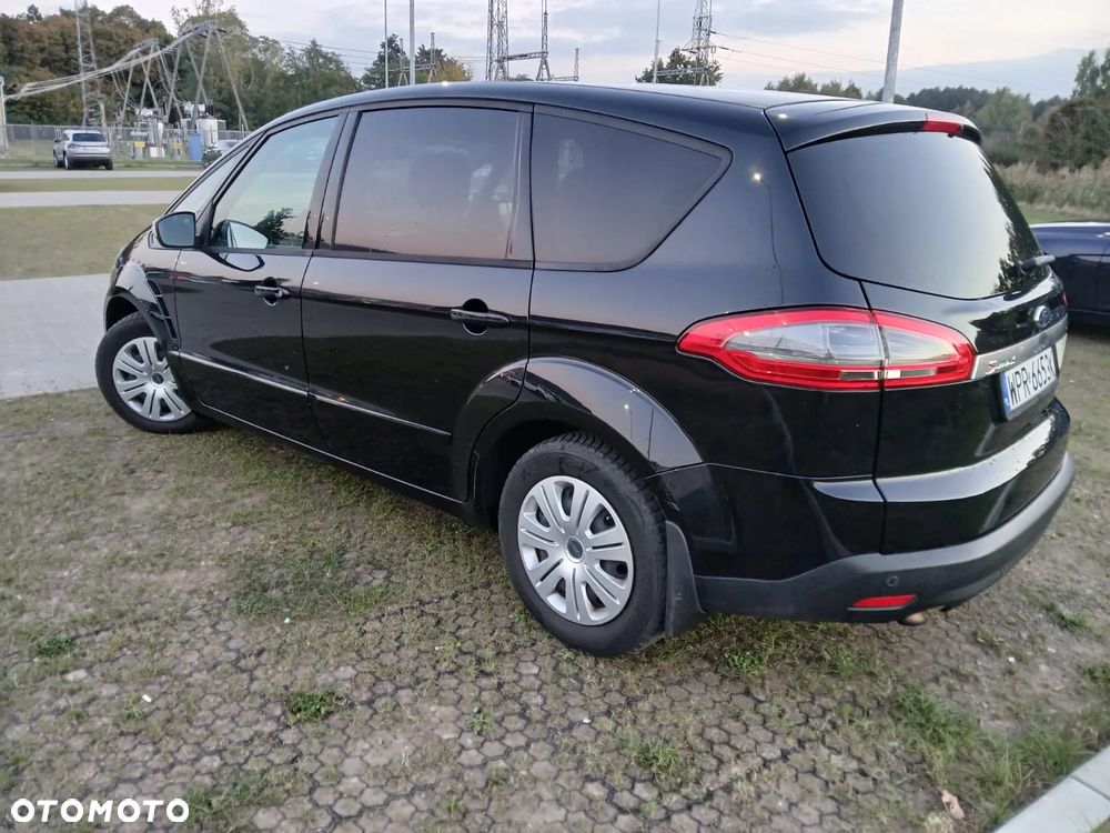 Ford S-Max - 17