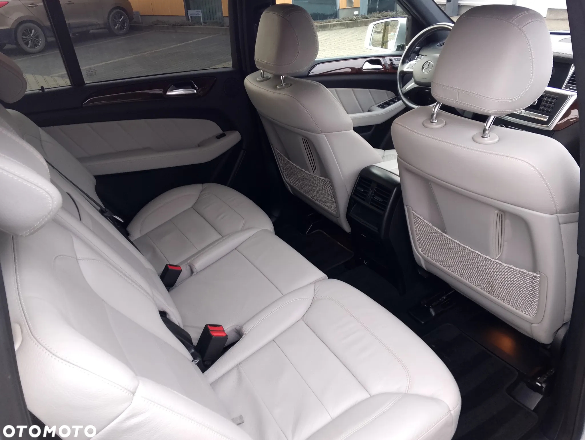 Mercedes-Benz GL 400 4Matic 7G-TRONIC - 10