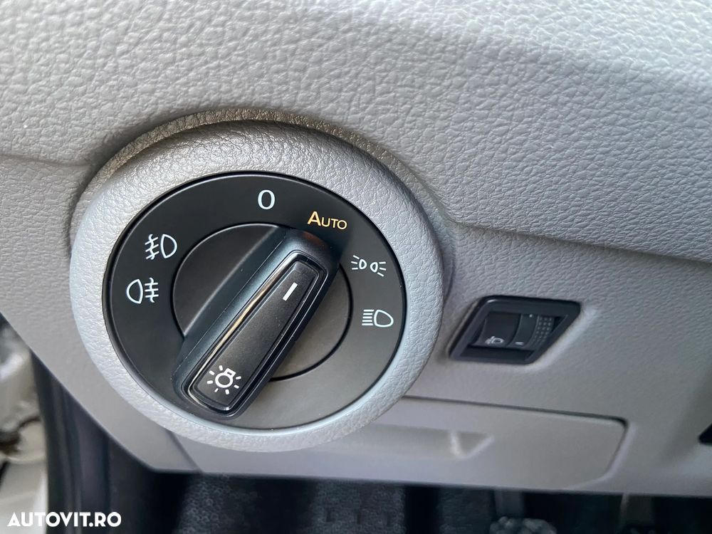 Volkswagen Transporter - 32