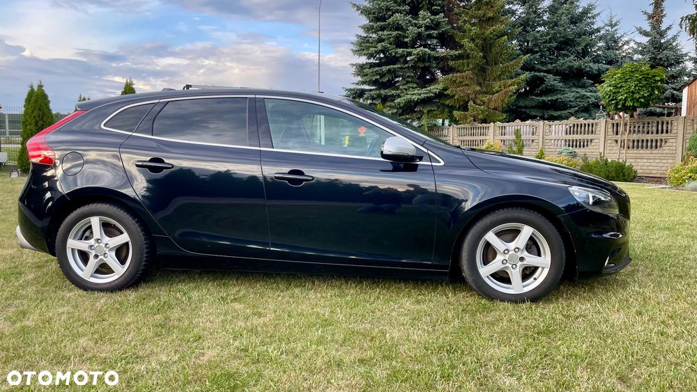 Volvo V40 D2 R-Design - 7