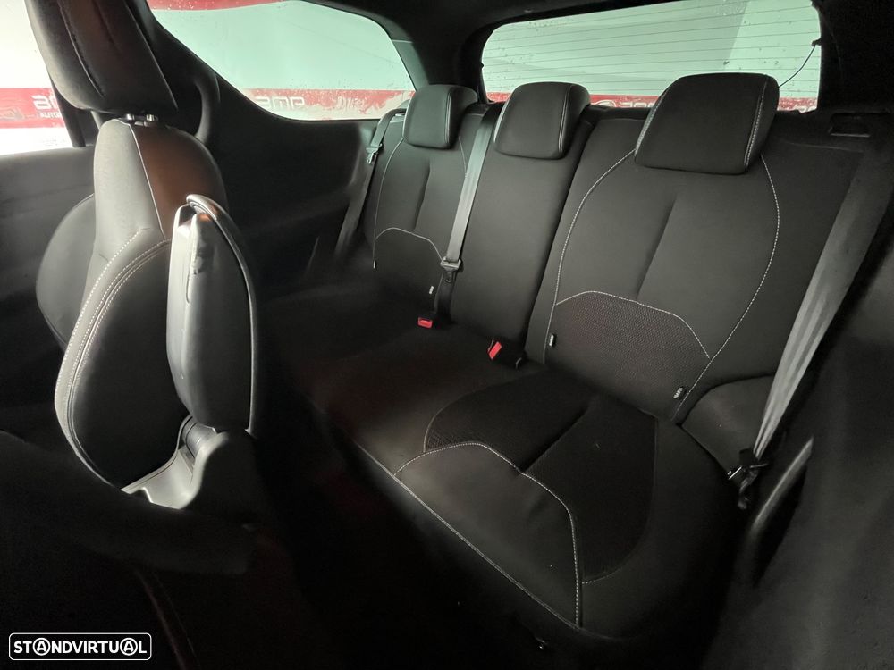Citroën DS3 1.6 HDi Airdream So Chic - 11