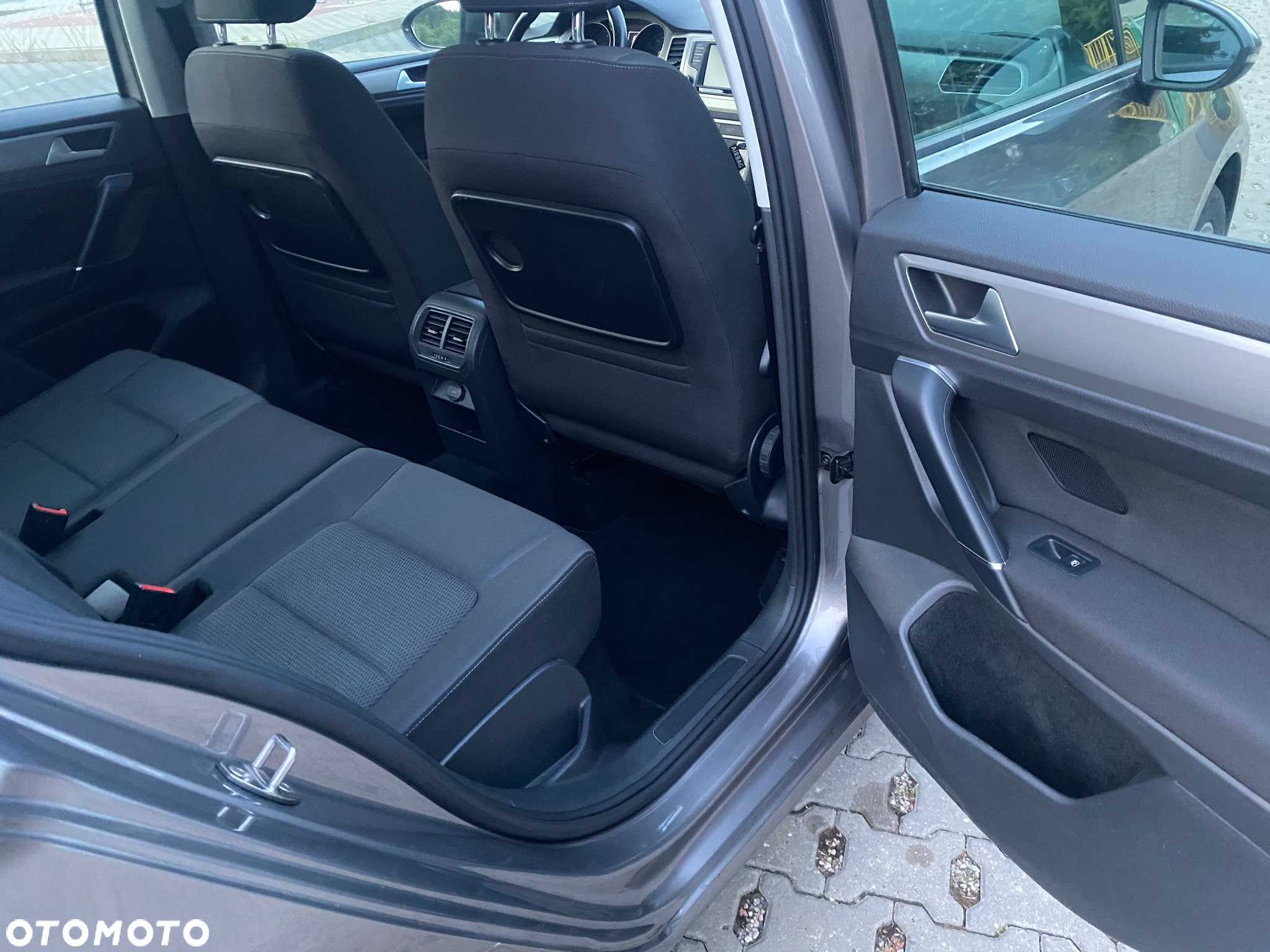 Volkswagen Golf Sportsvan VII SV 1.6 TDI BMT Highline - 27