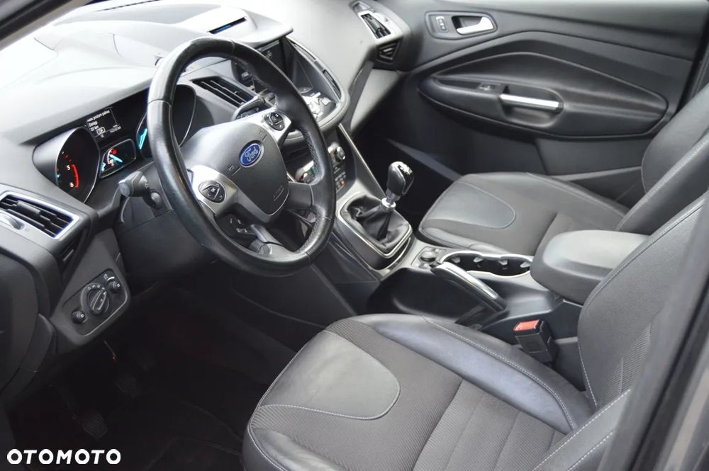 Ford Kuga 2.0 TDCi 2x4 Titanium - 8