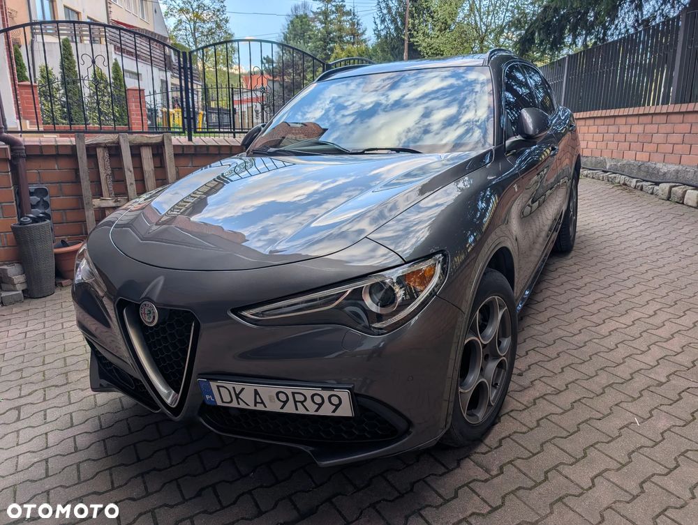 Alfa Romeo Stelvio 2.0 Turbo 16V AT8-Q4 Ti - 3